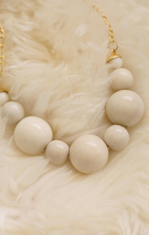 Leda Necklace White